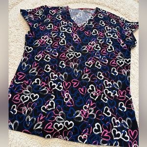 Women’s Patterned Scrub Top **LIKE NEW**